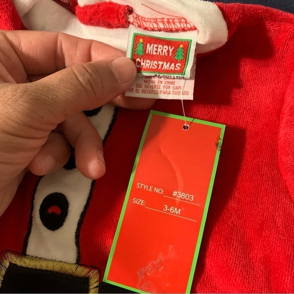Merry Christmas baby size 3-6 months Santa sleeper - Picture 3 of 4
